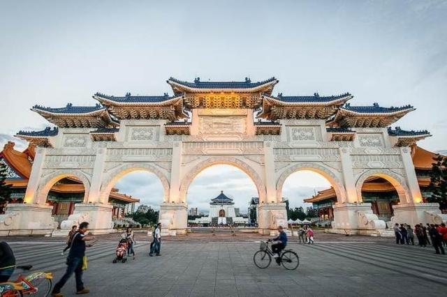 颐和园的第一道景观在哪里？