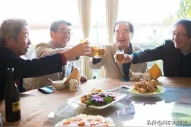 退休后不愿参加同学聚会的，基本是这三种人图片