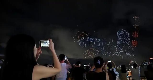 九三大阅兵倒计时2天！香港突传“炸裂”消息，场面十分震撼
