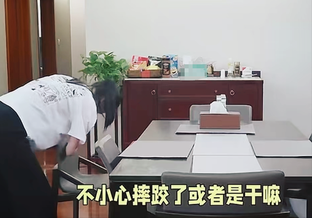 钱再多有什么用?49岁佘诗曼的现状，给不结婚不生娃的人提了个醒