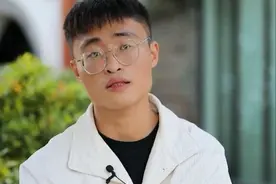 失踪22载，江西男孩开着超跑回家认亲，养父身家显赫：团聚的温暖图片