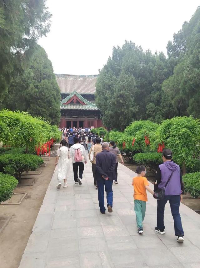 我是上海人，刚从河北正定回来，实在忍不住想说：对正定5点印象