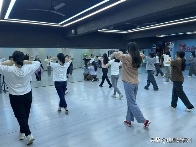入夜的鄂州，Yeah不Yeah🤚