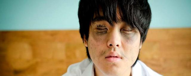 发现了没有，每天抽烟的男人，明显要比不抽烟的男人，气色都要差