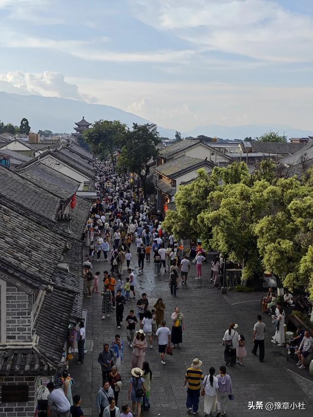 从世界恐龙谷到神秘的大理国，八天时间探秘云南奇境