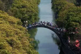 昆明，暗河之上图片