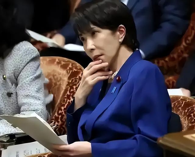 48小时内，中日两次激烈交锋	，钓鱼岛已增兵，高市早苗遭明牌警告