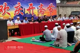 中国穆斯林进入斋月的礼仪风俗图片