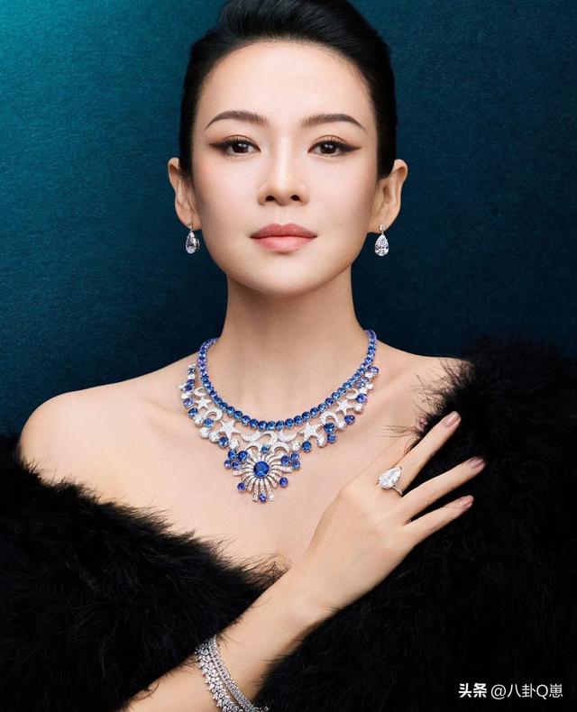 离婚不到两年，章子怡又官宣喜讯，成了汪峰“高攀不起”的模样