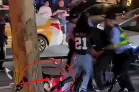 武汉外国男子与中国男子发生争执被打！劝不住!网友支持：打得好图片