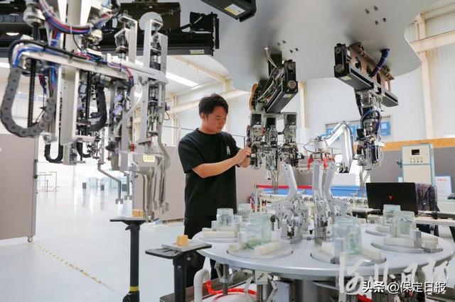 新闻纵深·县域特色产业新力量丨借力京津，机器人产业双链融合