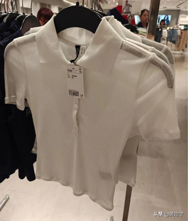 突然觉得十几年前的衣服比现在好看多了！网友：那都是真材实料