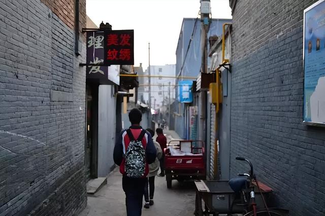 榆林老街一条条小巷，让我感受到一份份鲜活人物的形象