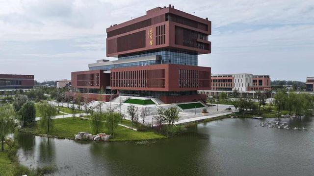 山东这所大专，从1978年至今不改名、不升格，唯一缺点是地理位置