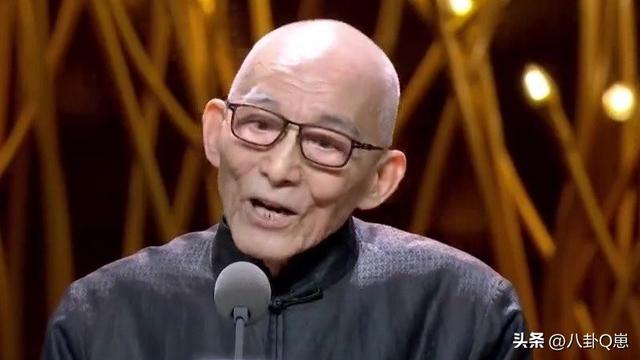 陪睡陪玩都只是开胃菜，目无王法、集体嫖娼，背后的恶心藏不住了