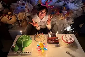 全红婵，18岁了！深夜晒图，爸妈隔空送祝福图片