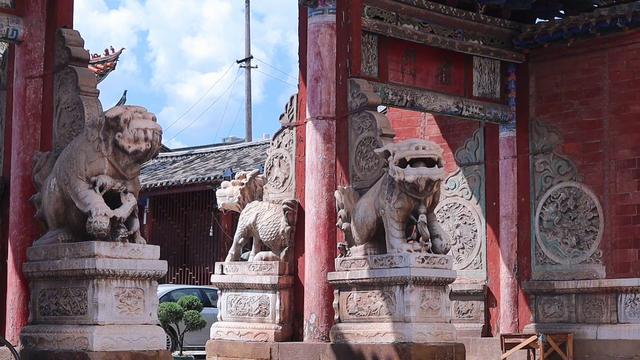 昆明动车直达，又一座小众的千年古镇，四季如春，古迹遍布