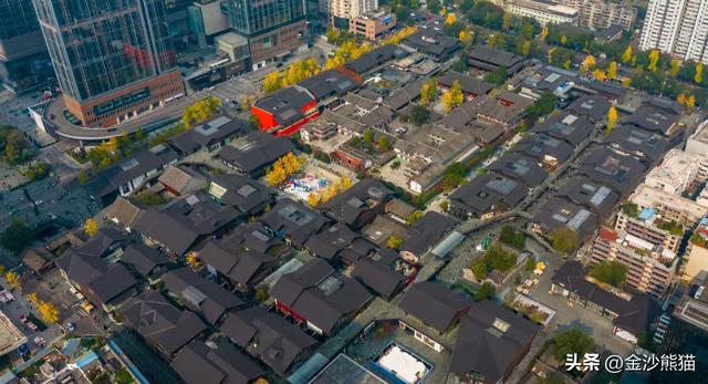 从未高悬云端仙界，自始便与市井互通呼吸——金秋大慈寺