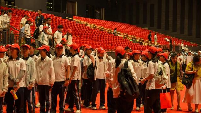 家长问爆了：「月映武夷」凭什么成暑假“必修课”？