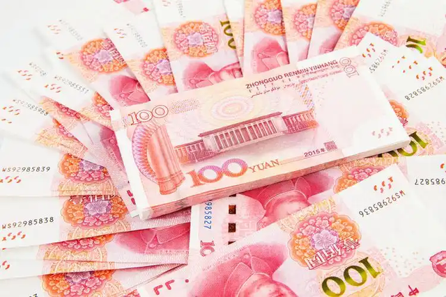 惊呆！美国早就没钱了？1971年的这个阴谋，让全世界替它打工！