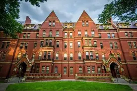 哈佛大学的“工商管理”排名全球第三，剑桥牛津却无缘五十强图片