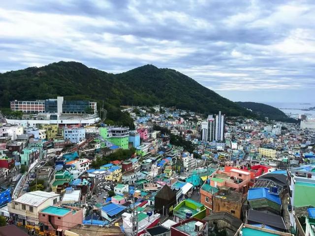 韩国镜像：看见与被看见的旅程