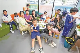 这届深圳青年，已经开始主动“求托管”了图片