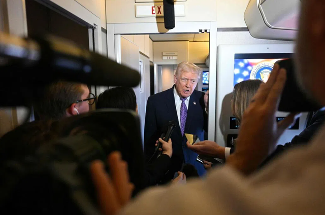 坐了半年“过山车”后，懂王重获信心，掌握了拿捏乌克兰的方法