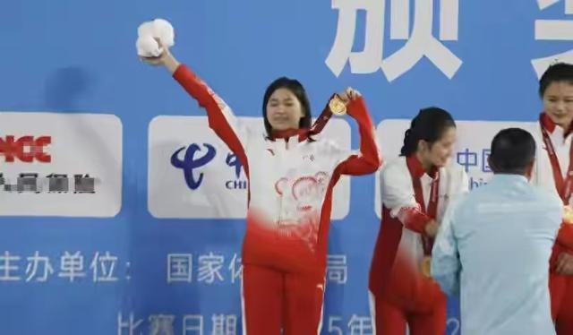 不愧是全红婵！全运会后干了两件大事，难怪成龙这样评价她