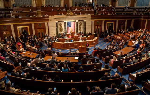 美航母逼近！马杜罗急电北京，拜登带病出山：特朗普在毁掉美国