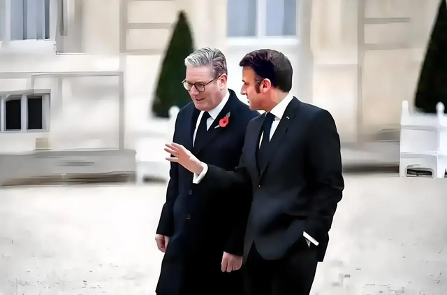 俄方硬刚西方条款，乌方绑定美国要价！俄乌谈判卡在3个关键死结