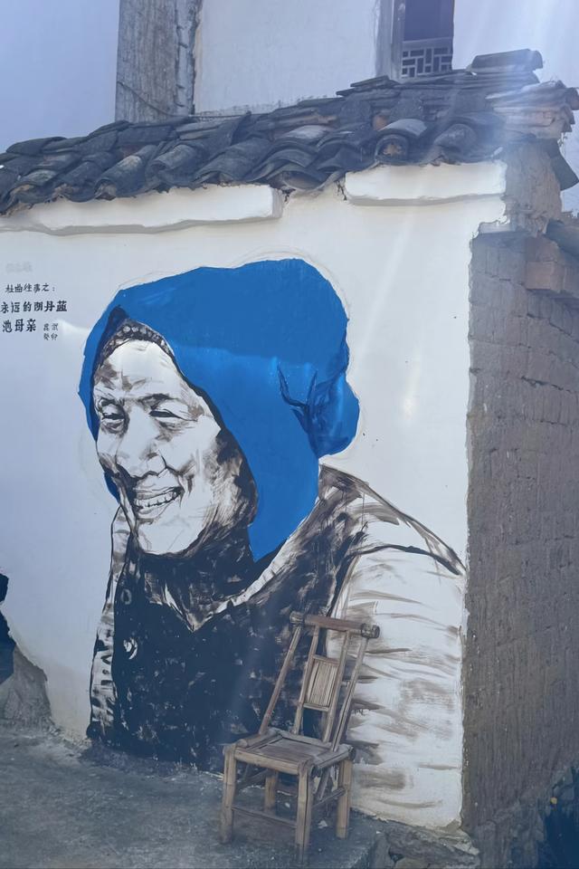 昆明藏了个漫画村！百幅壁画唤醒滇池畔的乡愁记忆