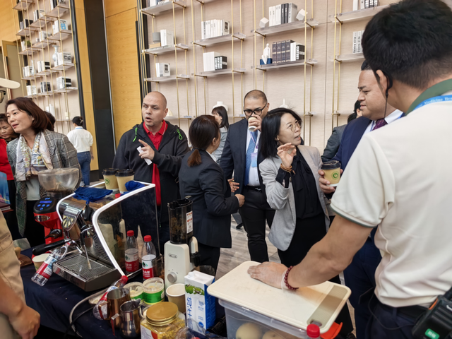 第十届驻华使节中医药健康日·三里屯国际周成功举办