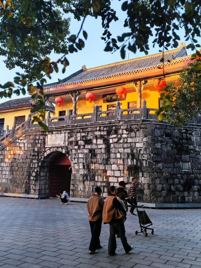 桂林：邂逅榕湖别样情！