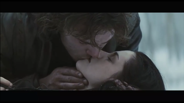 白雪公主化身战士，猎人取代王子成男主，这个版本你可能没看过！