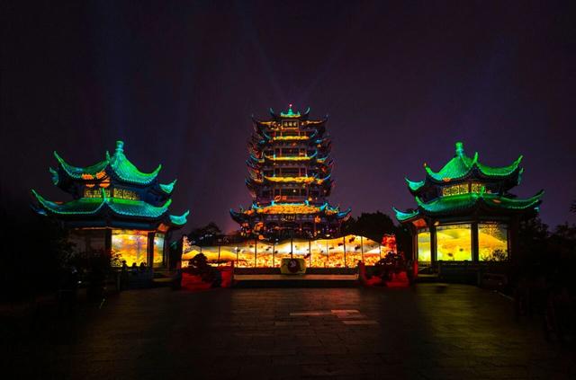 喜讯！《夜上黄鹤楼》入选全国旅游演艺精品名录