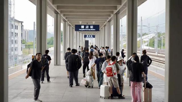 G9291次列车出发！旅客惊呆了……