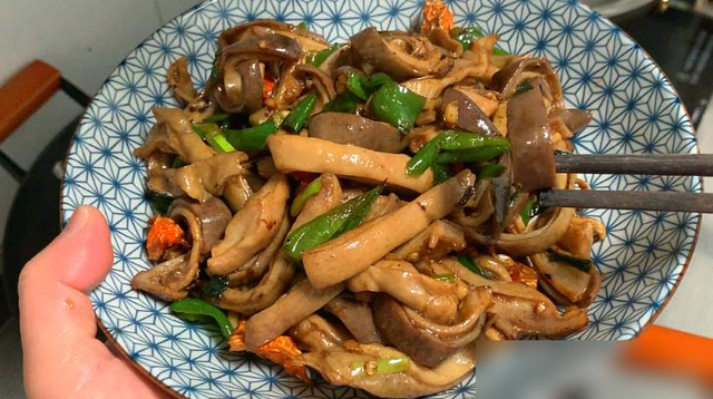 再贵也要吃，吃1斤它胜过10斤牛羊肉，健脾养胃强免疫，别错过了