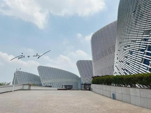 我国东南沿海的福建省：究竟属于华东地区，还是属于华南地区？