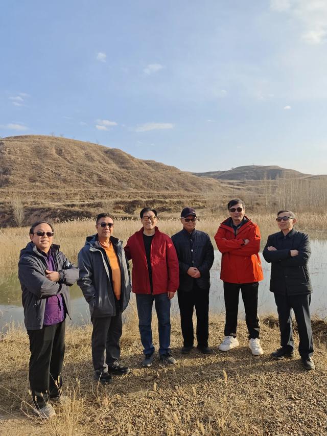 宣化瓦窑头水库芦苇成片，水天一色值得观看