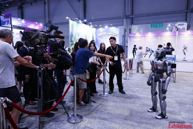 AIRS香港科技盛会直击：机器人“活”了，AI正重塑千行百业