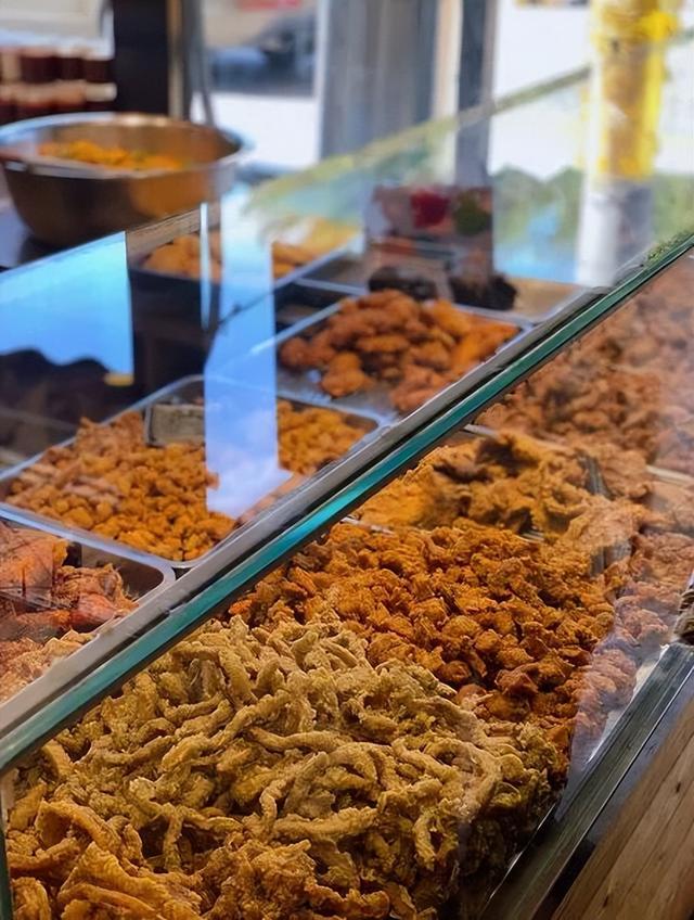 年味十足的山东宝藏小城，不仅是鲁菜重要发源地，还是“中国琉璃之乡”！