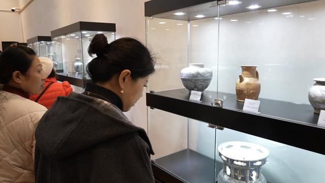 成都鹤鸣山添新馆 山水之间赏瓷韵