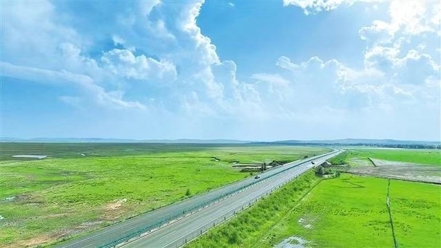 内蒙古今年将打造6条旅游公路，培育精品自驾线路