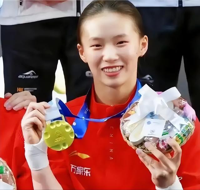 陈芋汐独揽4金，离了全红婵的她依旧风光，周继红4字说出真实想法