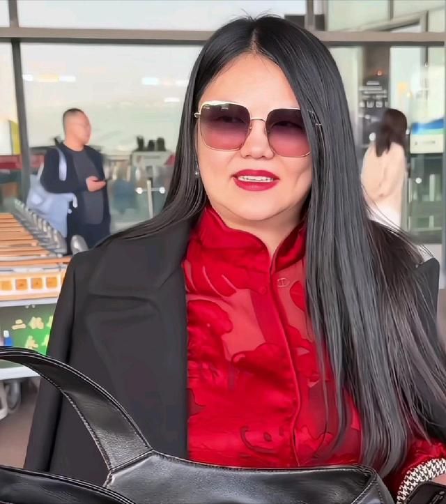 李湘这下栽了！封禁仅5小时，网友扒出三大疑点	，前夫曝已被抓