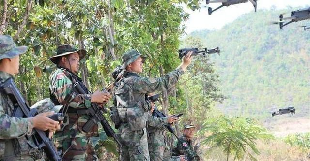 泰国发现情况不对	，第三国势力进场帮柬埔寨？泰军用中文发表声明