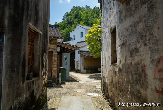 “900岁”杭州山村，秋日绝美如画，可享受顶级大师设计审美！