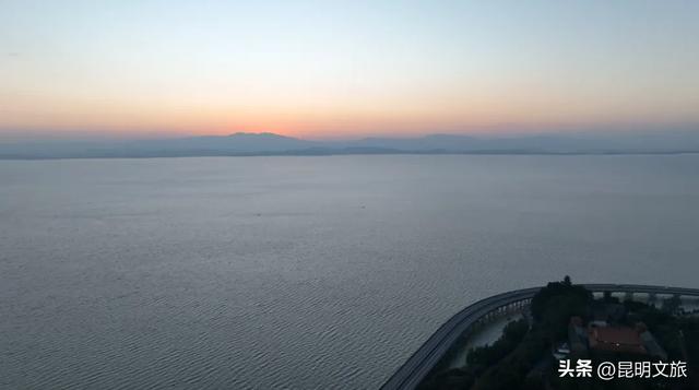 昆明十七公里外，藏着一个可以看“海”的白族村