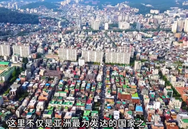 为抹黑中国“非常恐怖”，美国博主亲身前往，刚来中国就被吓一跳